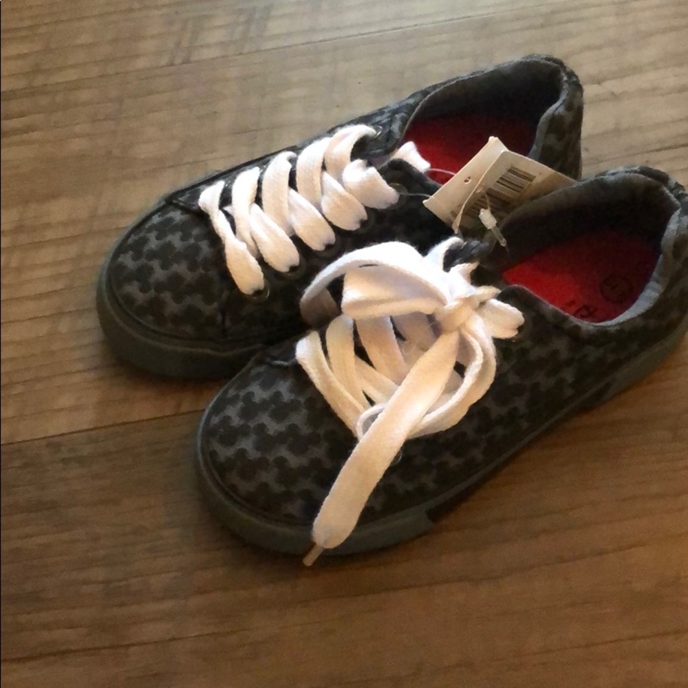 BNWT Kids 9/10 Mickey Tennis Shoes